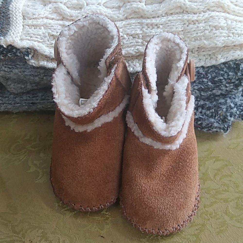 Ugg booties (toddler)